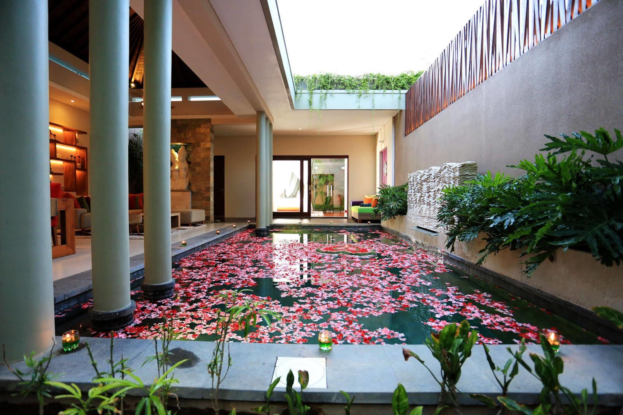 The Kasih Villas & Spa Seminyak Esterno foto